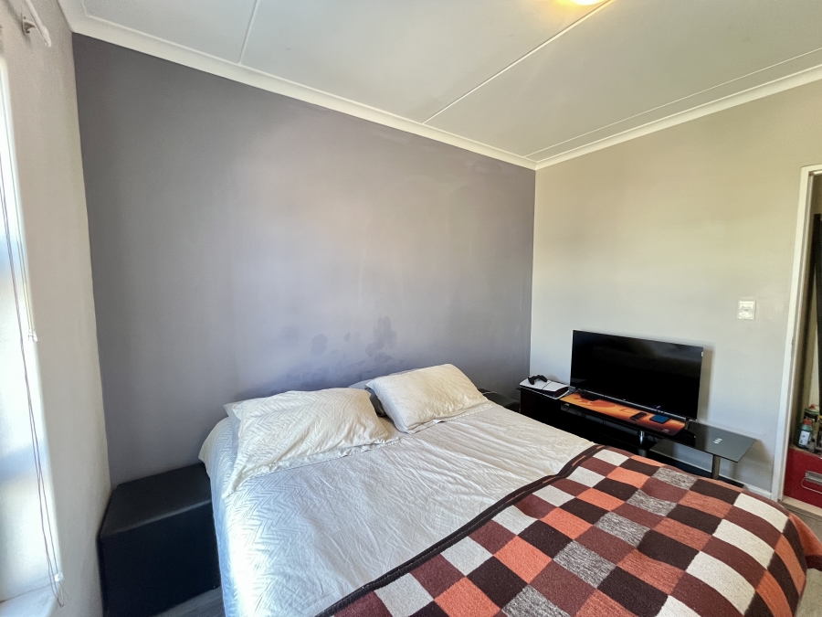 To Let 2 Bedroom Property for Rent in Burgundy Estate Western Cape
